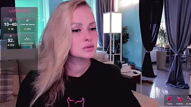 Libby_Nora on StripChat