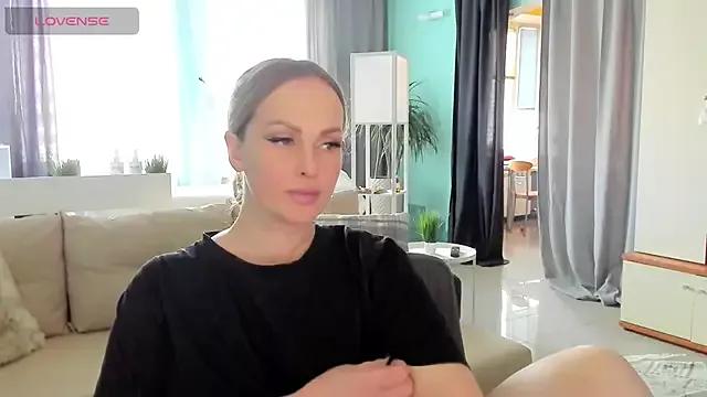 Libby_Nora on StripChat