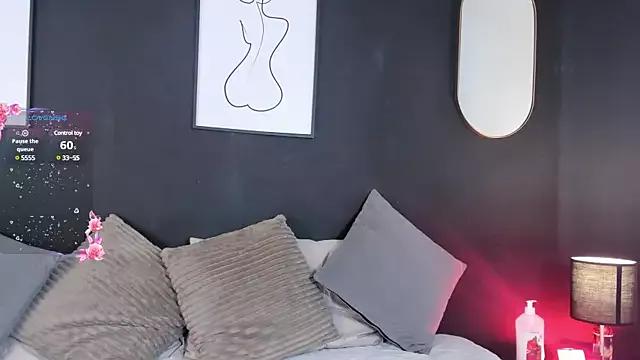 Lilith_dh on StripChat