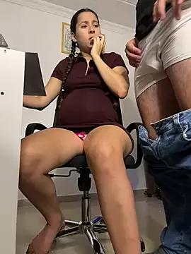 LittleDoll___ on StripChat