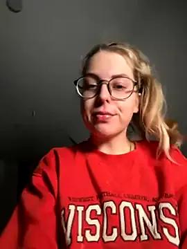 Livewithlucy on StripChat