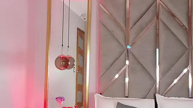 Lola_King on StripChat 