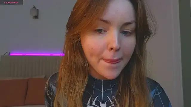 Lora_Rosee on StripChat