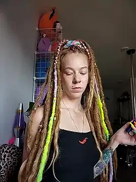 LucidLucy on StripChat