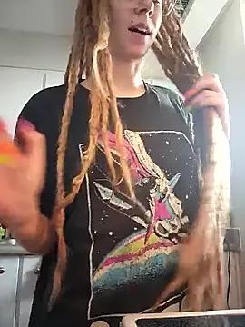 LucidLucy on StripChat