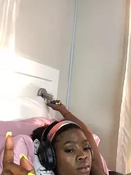 LuciousLips96 on StripChat