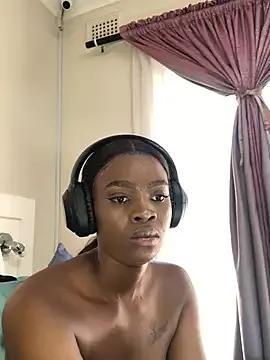 LuciousLips96 on StripChat