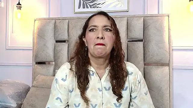 Luna_Naughty1 on StripChat