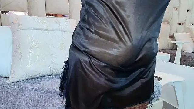 Luna_Naughty1 on StripChat