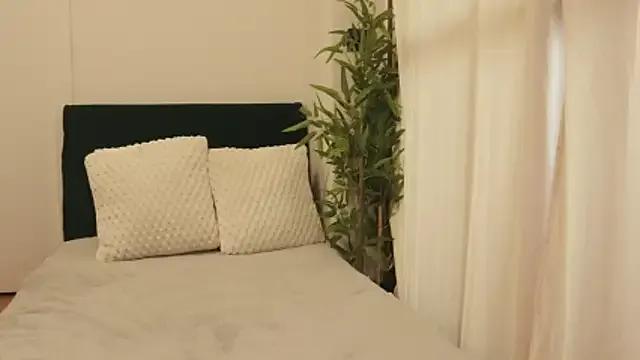 Luna_Riva on StripChat