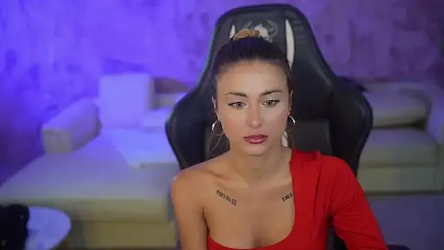 Luna_secretgirl on StripChat