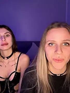 lunawolf21 on StripChat