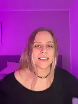 lunawolf21 on StripChat