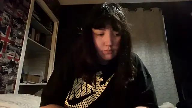 Lynylou on StripChat