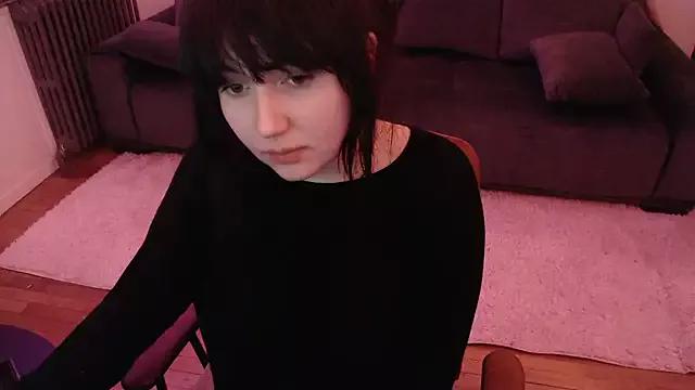 Lynylou on StripChat