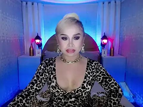 Madameblonde on StripChat