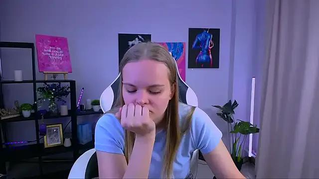 MargoBlonde — Spread your legs