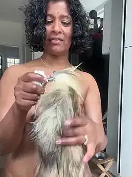 Melarose82 on StripChat