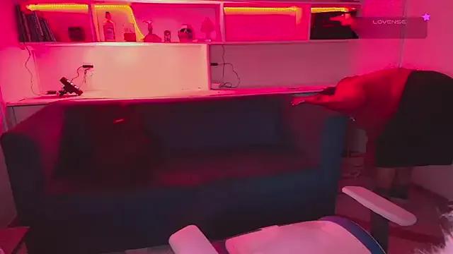 Melissa_Adamsx on StripChat