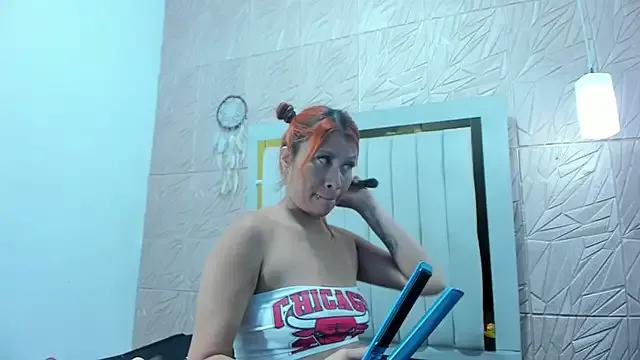 Melody_Megann on StripChat