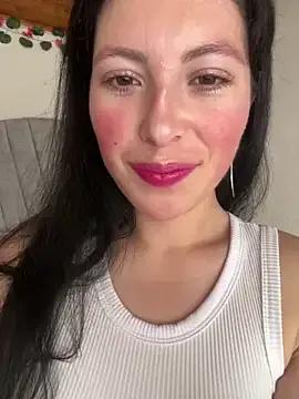 Mia_salinass on StripChat