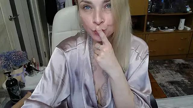 Mika_Passion on StripChat
