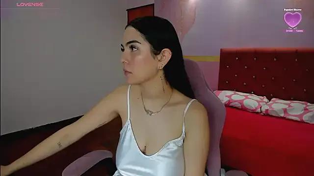 milk_candy18 on StripChat