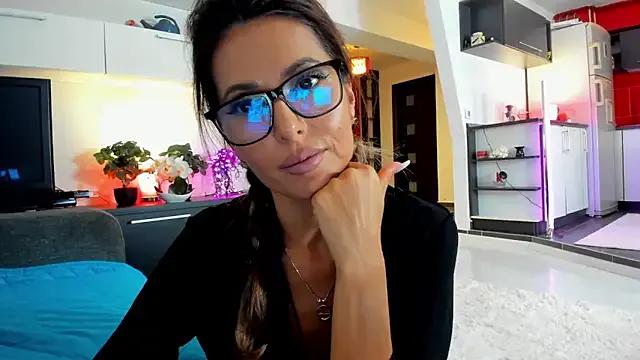 MissSmiley26 on StripChat 