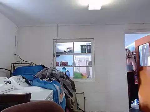 missymilf on StripChat