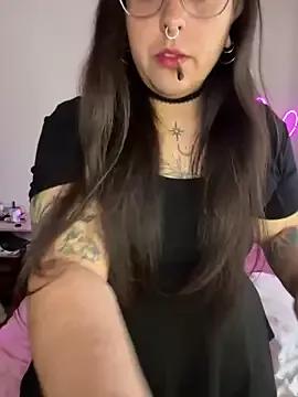 Mizztikaa on StripChat