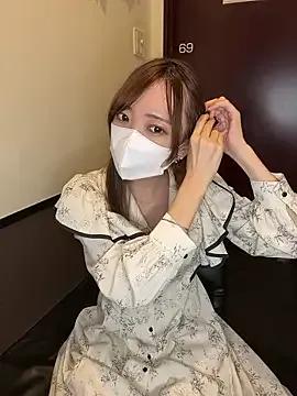 Moe_v_v on StripChat