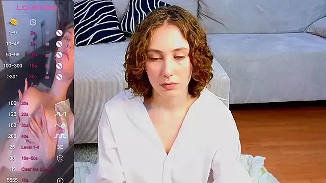 Molli_Luv on StripChat 