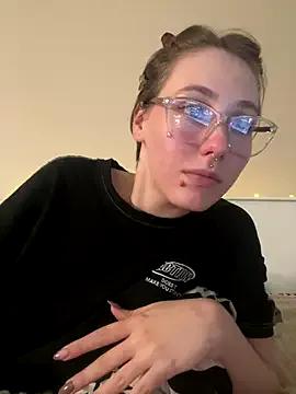 Molli_Luv on StripChat 