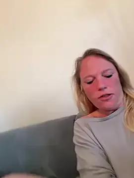 MoniqueLaFee on StripChat