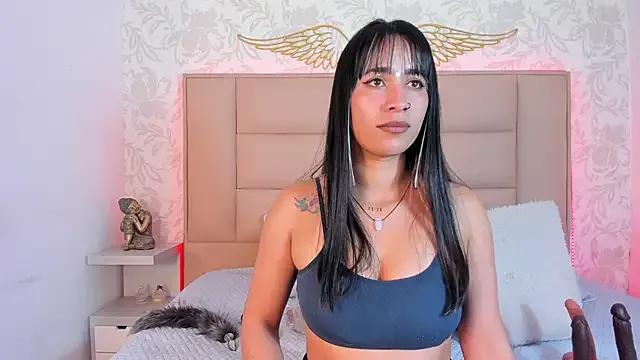 monserrat_towers on StripChat