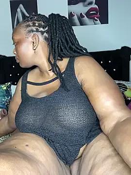 MsWhiteChocolatte on StripChat