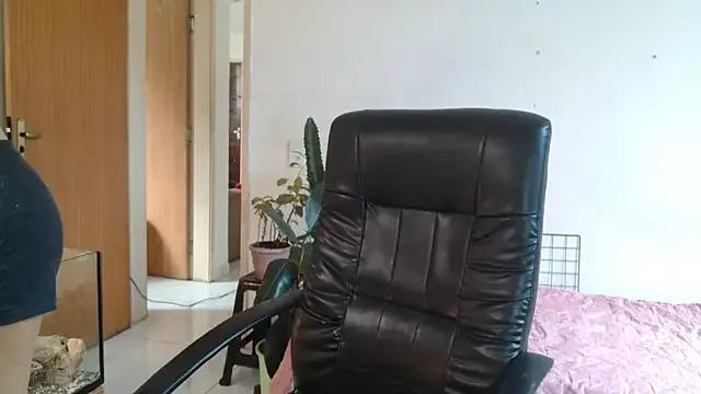 myamillor on StripChat