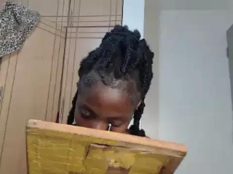 nanaswee on StripChat