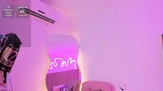 naomiii__ on StripChat