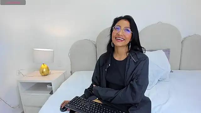 naomiii__ on StripChat