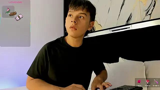 nico_leroy on StripChat