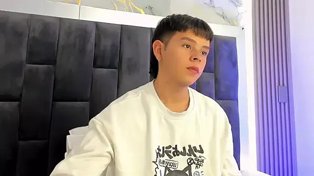 nico_leroy on StripChat