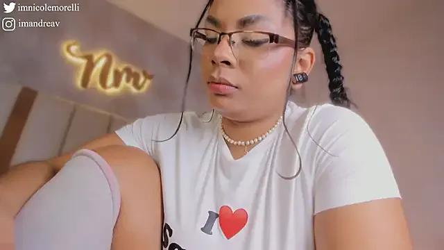 Nicolemorelli2 — BOUNCE AND OILED BOOBS