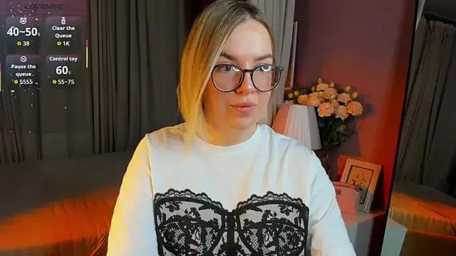 Nikki_Kai — smile just for me