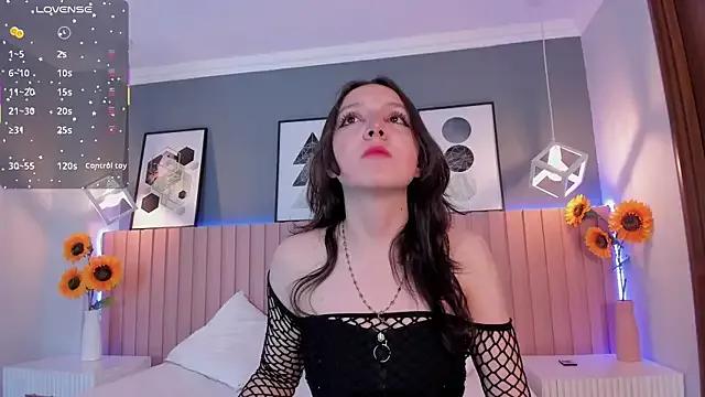 Nina_Ford on StripChat