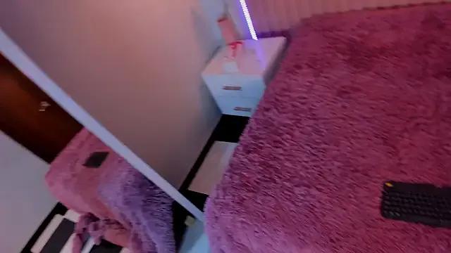 Nina_Ford — Freechat on StripChat