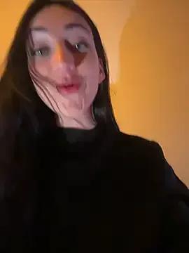 Ninabigtitied — Topless + breast massage (risky) 