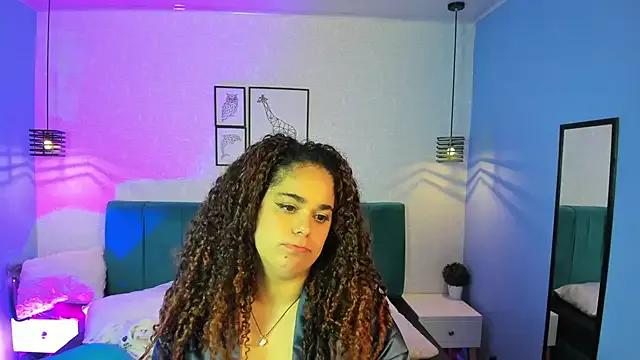 ninna_curly on StripChat