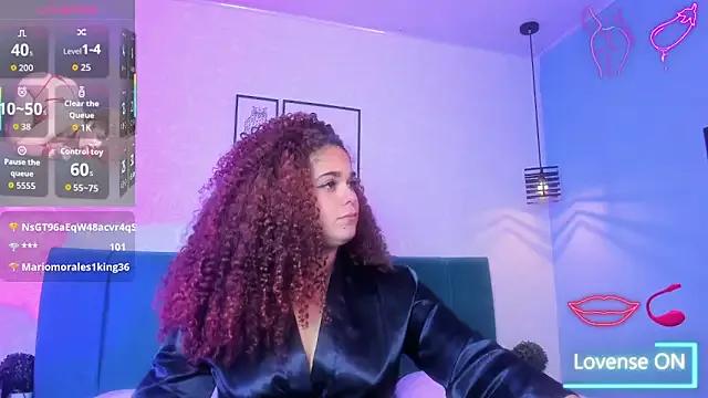 ninna_curly on StripChat