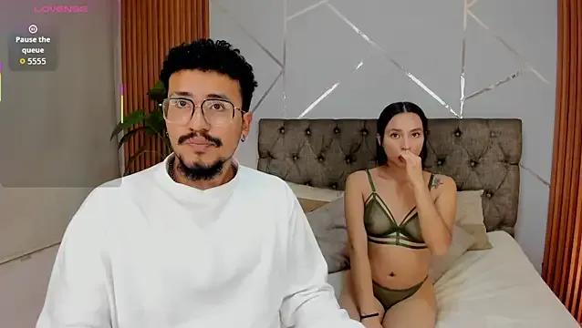 Noa_N_Luxy — show tits 